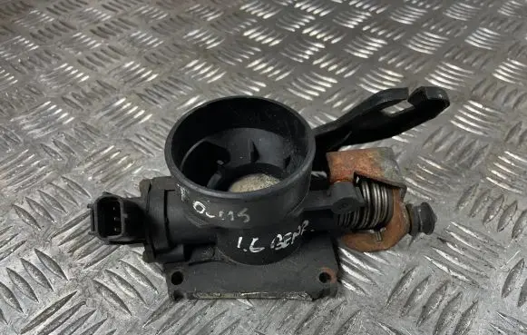 Ford Focus Throttle valve 988F9B989