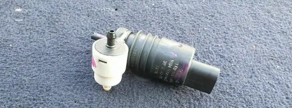 Volkswagen Touran I Windscreen/windshield washer pump 1T0955651A