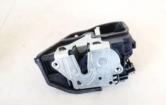BMW 5 F10 F11 Front door lock 7202145