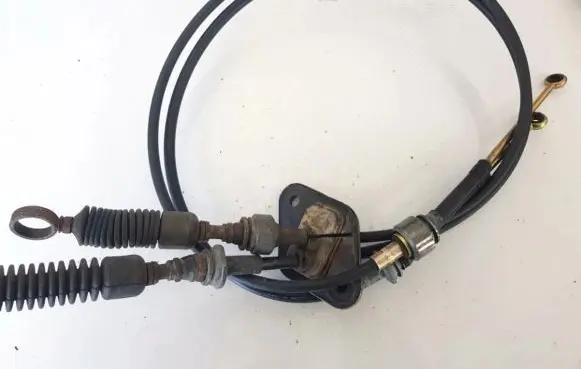 Gear shift cable linkage
