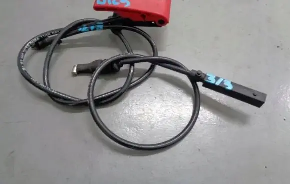 Mercedes-Benz A W169 Engine bonnet/hood lock release cable 