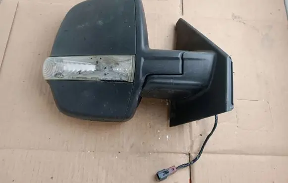 Front door electric wing mirror