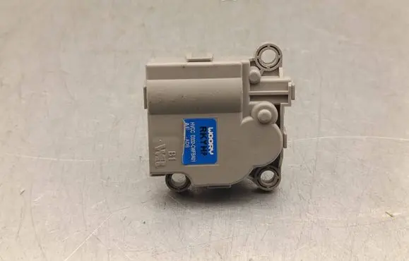 Hyundai Kona I Air flap motor/actuator D332CWFBA01
