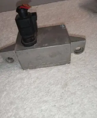 Volkswagen Touareg I ESP acceleration yaw rate sensor 7E0907652A 448801001021 10098503034