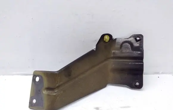 Fender mounting bracket