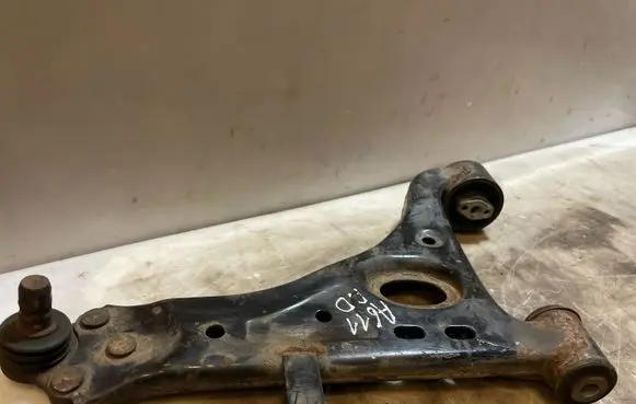 Front lower control arm/wishbone