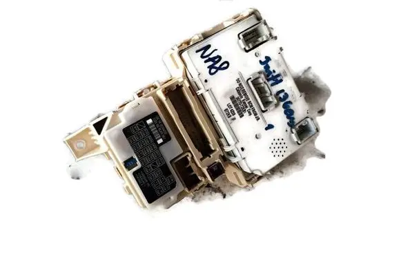 Suzuki Swift I SAM control unit 36770-72KB1 B72KB LOT8Z08