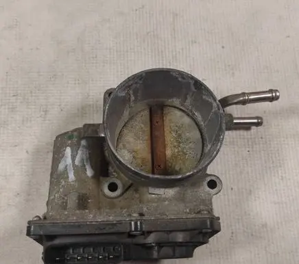 Toyota Camry Throttle valve 220300V010