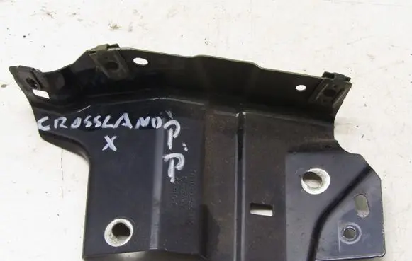 Opel Crossland X Fender mounting bracket 39018600