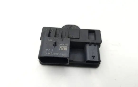 BMW 3 GT F34 Glow plug pre-heat relay 8519472 140403 0522140104