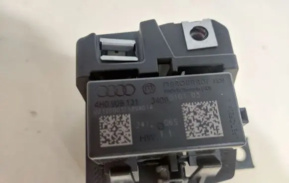 Audi A8 S8 D4 4H Keyless (KESSY) go control unit/module 4H0909131