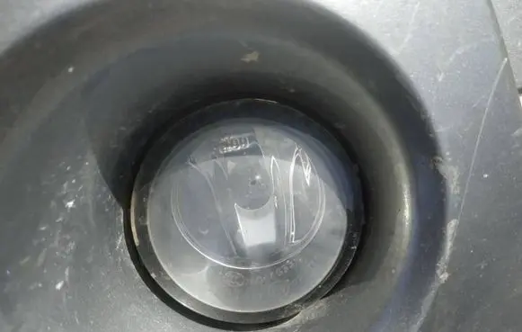 Suzuki Grand Vitara II Front fog light