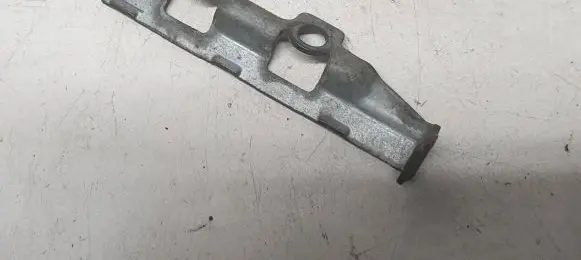 Volvo XC70 Battery bracket 