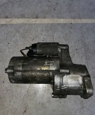 Mitsubishi Pajero Starter motor M2t61071