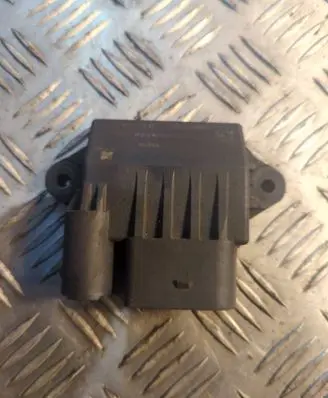 Mercedes-Benz C W204 Glow plug pre-heat relay A6429007701