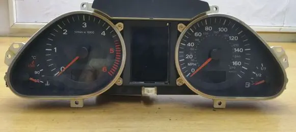 Audi A6 S6 C6 4F Speedometer (instrument cluster) 4F0920950R 4F0910900C