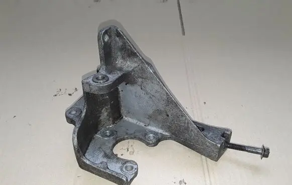 Subaru Outback Engine mounting bracket NOCODE
