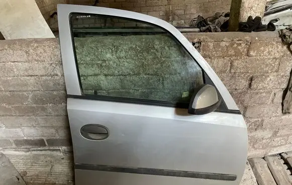 Opel Meriva A Front door
