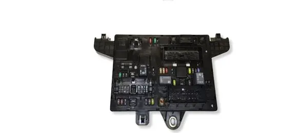 Opel Astra J Fuse module 13302301