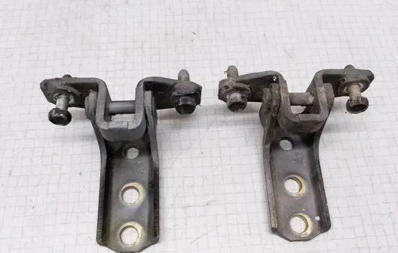 Mitsubishi Space Runner Front door hinge set 