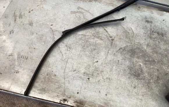 Renault Vel Satis Front wiper blade arm 72008 4533