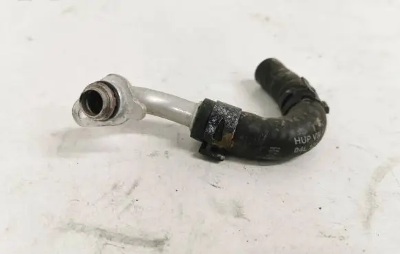 Volkswagen PASSAT B8 Engine coolant pipe/hose 04L121058AM