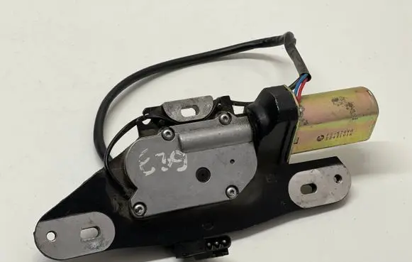 BMW 5 E39 Tailgate boot lock/latch motor 67148362371