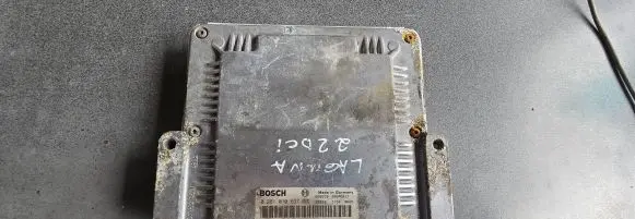 Renault Laguna II Engine control unit/module 0281010637 8200211711