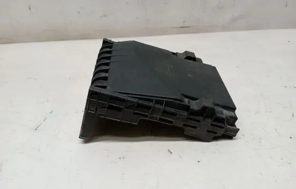 Volkswagen Golf VI Fuse box cover 1K0937132F 1K0937132G