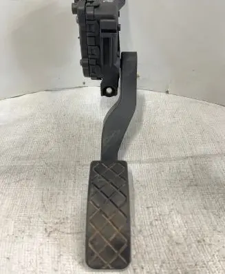 Volkswagen Golf IV Accelerator throttle pedal 1J1721503H 6PV00777001