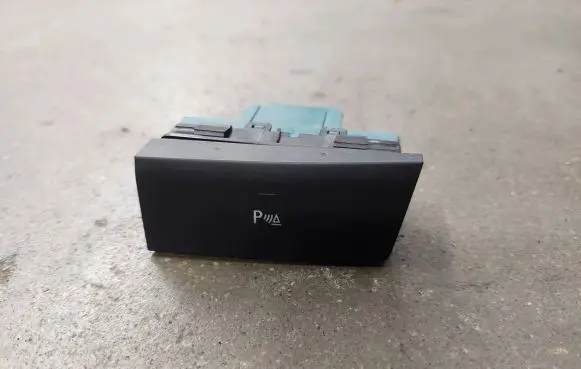 Opel Insignia A Parking (PDC) sensor switch 15383417
