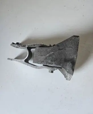 Volvo XC60 Engine mount bracket 31339951