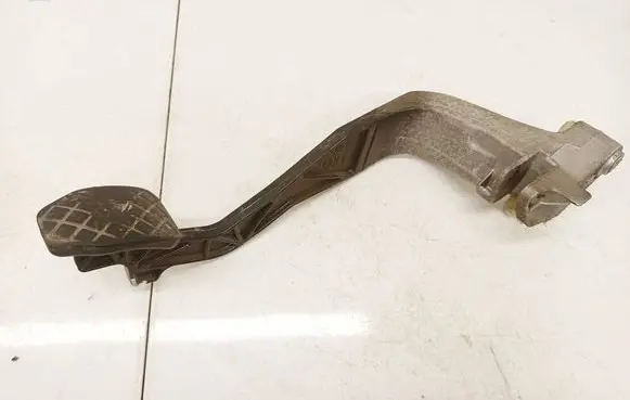 Audi A6 S6 C5 4B Clutch pedal 8D1721316F