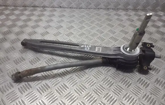 Mercedes-Benz C W204 Gear selector/shifter in gearbox A2042670424