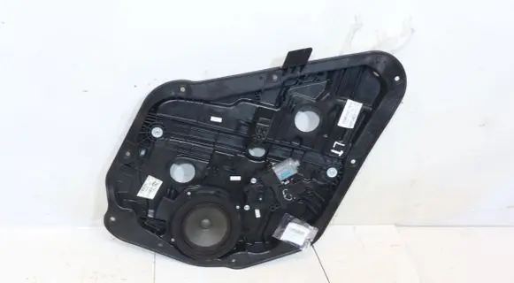 KIA Ceed Rear window lifting mechanism without motor 