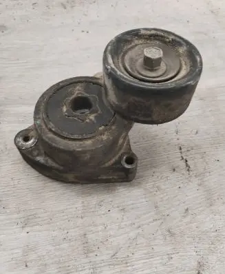Honda CR-V Generator/alternator belt tensioner
