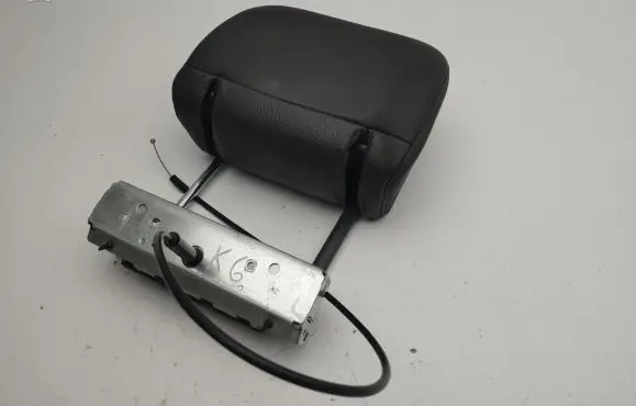 Volvo XC90 Rear seat headrest 