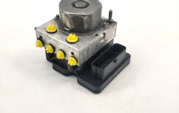 Suzuki Swift II ABS Pump 5611068LA2 0265243031 0265956013