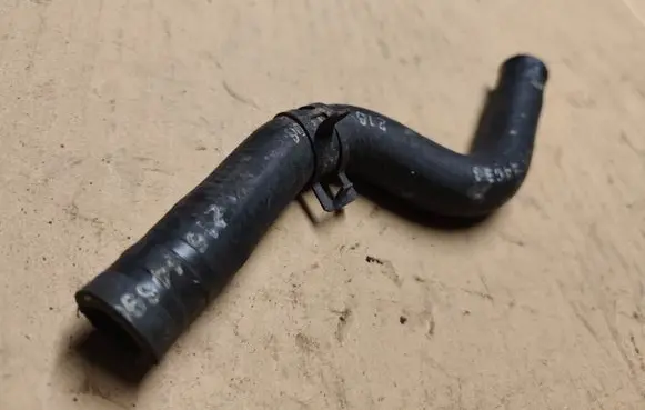 Jeep Cherokee XJ Engine coolant pipe/hose