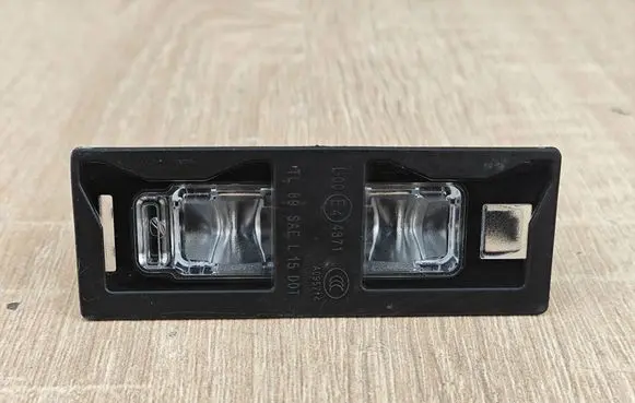 Audi Q3 F3 Number plate light 8W6943021A
