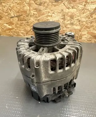 BMW 5 F10 F11 Generator/alternator 8507624 2608669D FG18S052