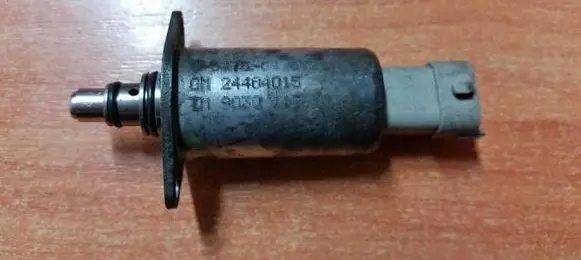 Opel Vectra C Fuel pressure regulator 24404015