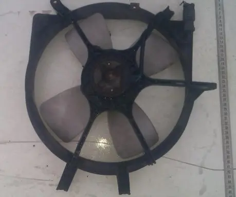 Honda HR-V Radiator cooling fan shroud 2635005160