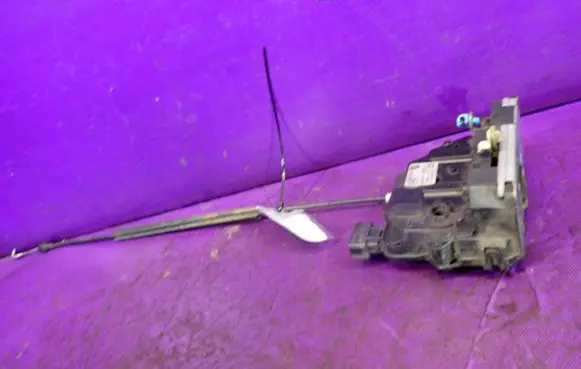 Fiat Punto (199) Front door lock 51797558