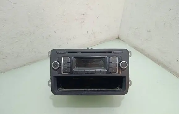 Volkswagen Caddy Radio/CD/DVD/GPS head unit 5K0035156A