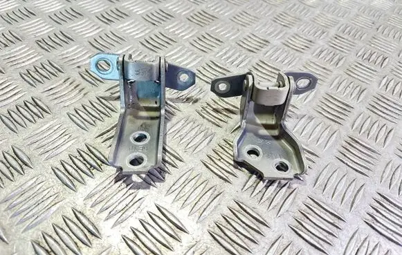 Front door hinge set