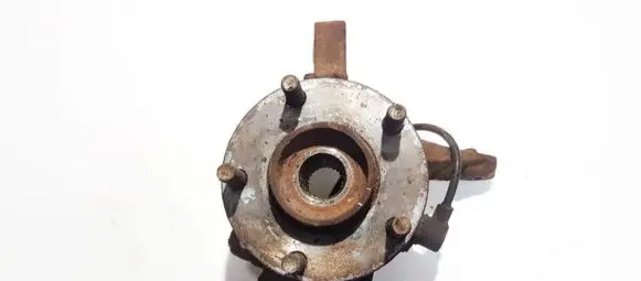 Front wheel hub