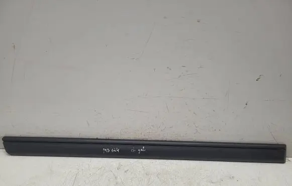 Mercedes-Benz E W124 Rear door trim (molding)