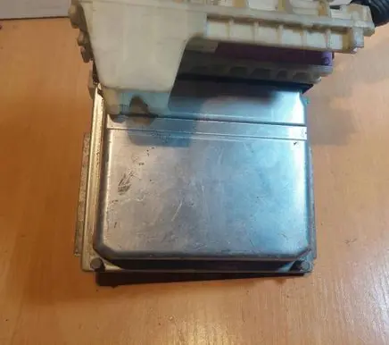 Volvo S60 Engine control unit/module ECU 0261208289 30668478A 1039S13223