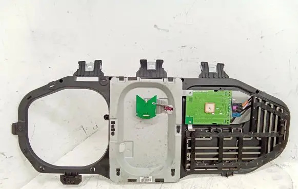 Mercedes-Benz ML W164 Aerial antenna amplifier A1648202575